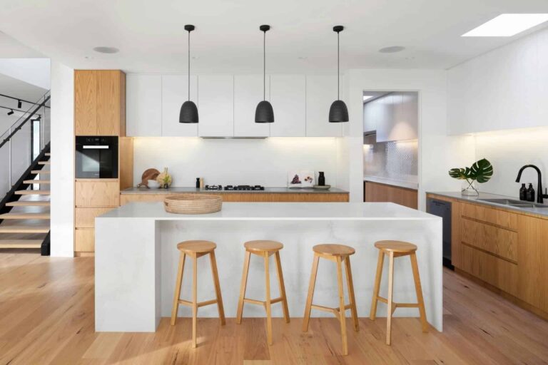 Rumah Kecil Nampak 2 Kali Lebih Luas? Ini 8 Cara Bijak Buat Rumah Sempit Jadi Lapang, Terang & Mewah | RumahHQ 5 rumahhq kontraktor bina ubahsuai rumah unsplash7 50